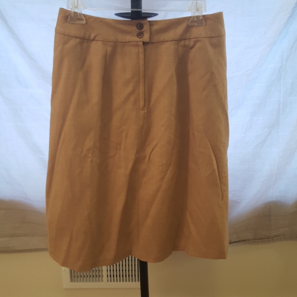 Banana Republic Tan skirt